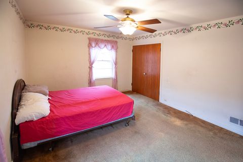 Tiny photo for 136 S Wisconsin Avenue, Villa Park, IL 60181 (MLS # 12522038)