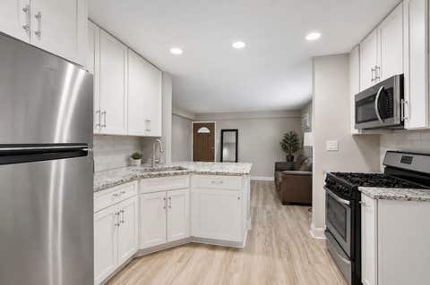 Tiny photo for 17204 71st Avenue #4, Tinley Park, IL 60477 (MLS # 12729675)