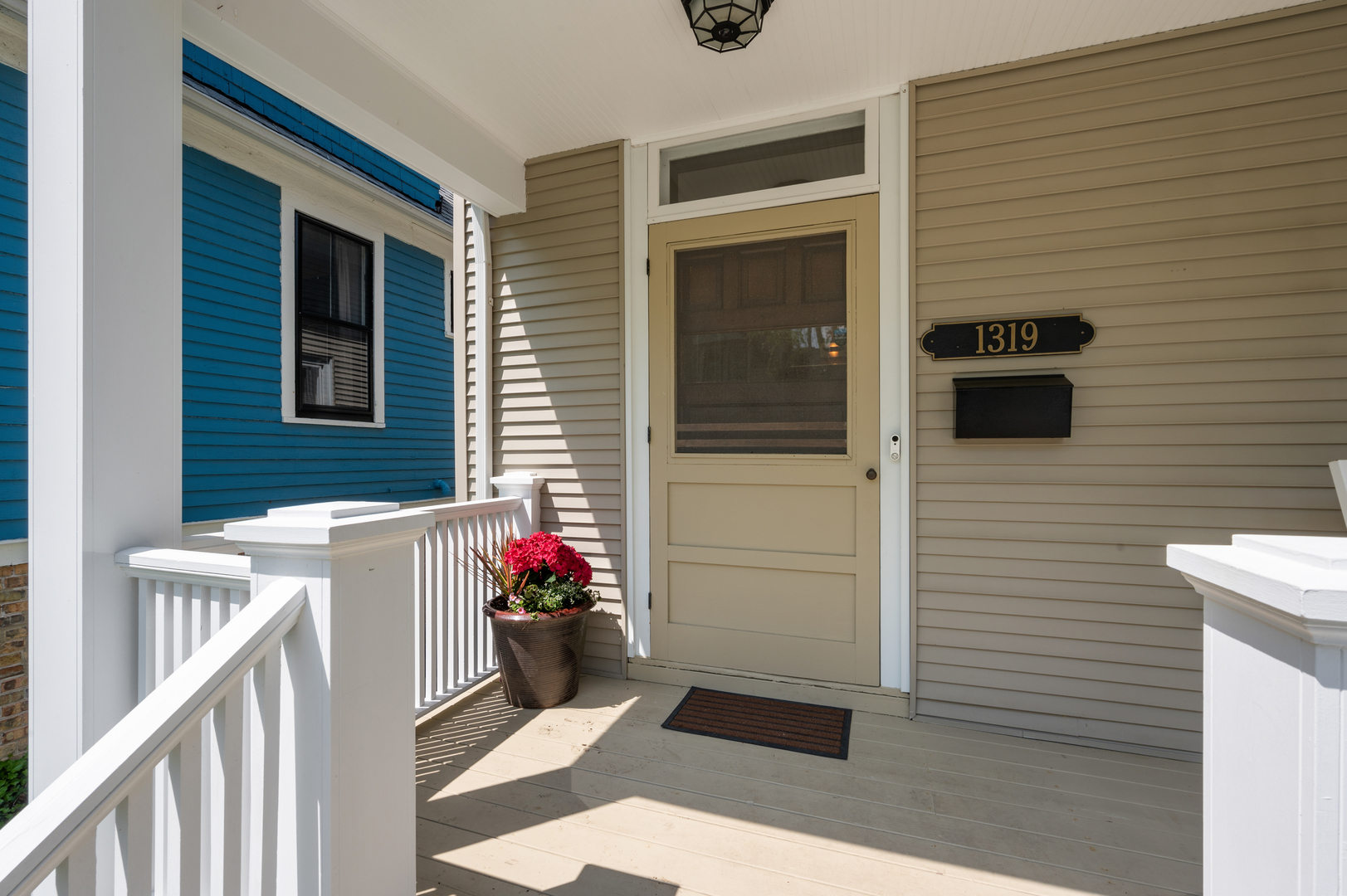 1319 Leonard Place