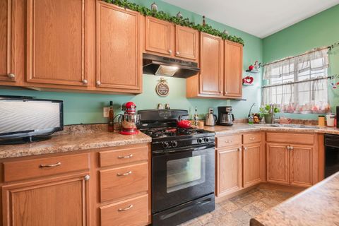 Tiny photo for 1368 Carolyn Court, Yorkville, IL 60560 (MLS # 12629750)