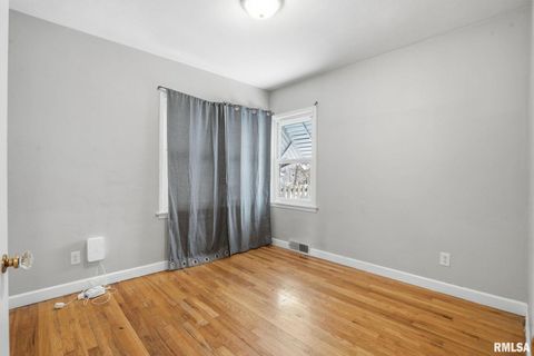 Tiny photo for 2427 29 1/2 Street, Rock Island, IL 61201 (MLS # 12593541)