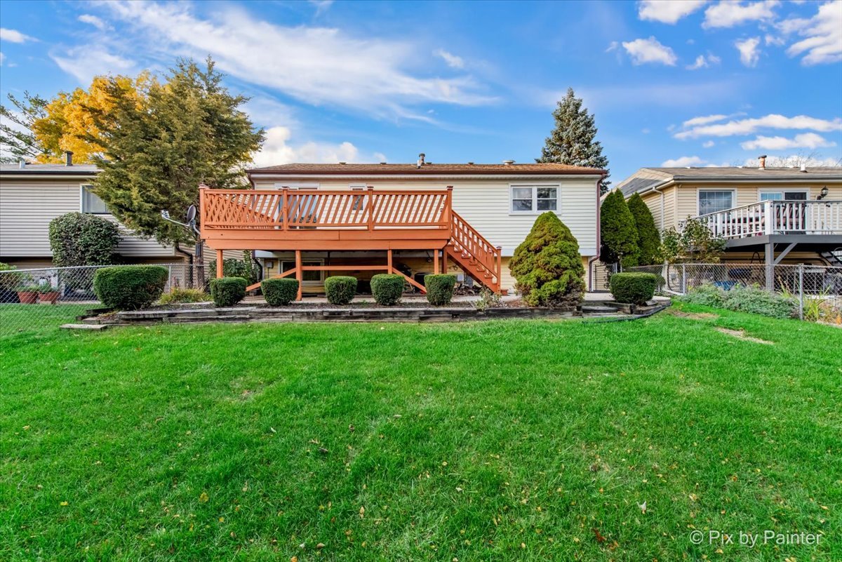 Roselle, Illinois 60172, United States, 3 Bedrooms Bedrooms, ,2 BathroomsBathrooms,Residential,Active,239133