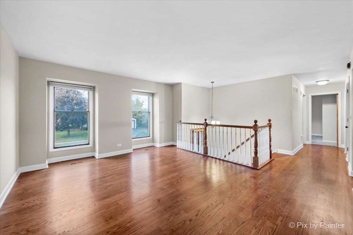 Roselle, Illinois 60172, United States, 3 Bedrooms Bedrooms, ,2 BathroomsBathrooms,Residential,Active,239133