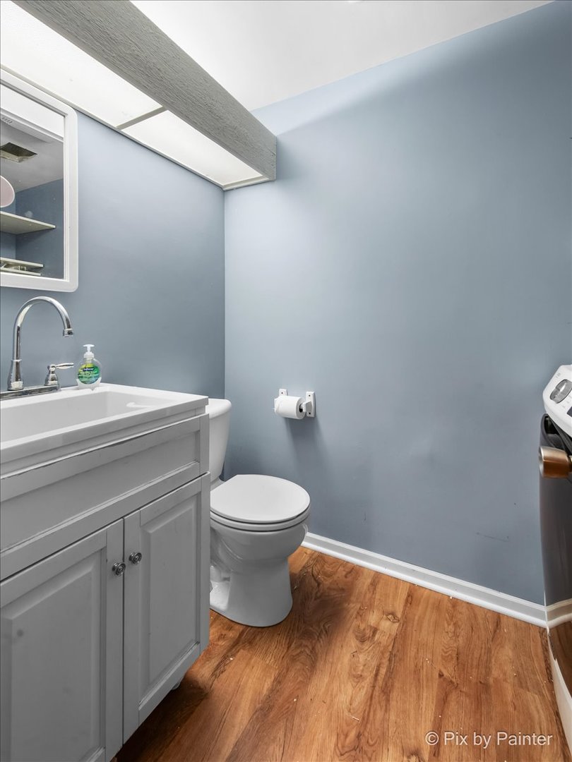 Roselle, Illinois 60172, United States, 3 Bedrooms Bedrooms, ,2 BathroomsBathrooms,Residential,Active,239133