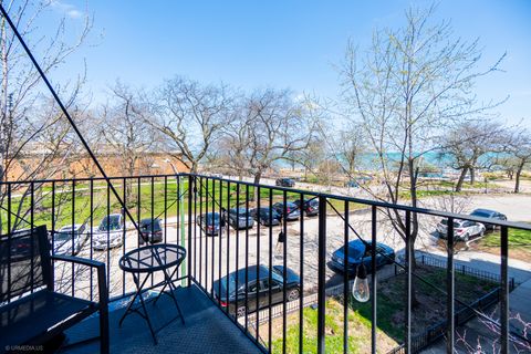 Tiny photo for 1231 W Greenleaf Avenue #2, Chicago, IL 60626 (MLS # 12623386)