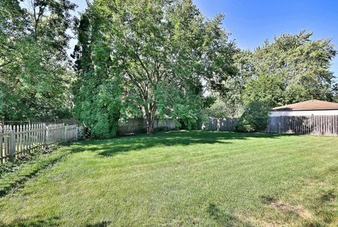 Tiny photo for 5629 Crestwood Road, Matteson, IL 60443 (MLS # 12389369)