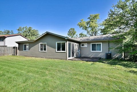 Tiny photo for 5629 Crestwood Road, Matteson, IL 60443 (MLS # 12389369)