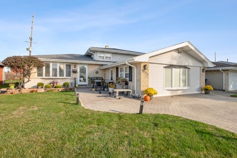 Tiny photo for 10317 Lacrosse Avenue, Oak Lawn, IL 60453 (MLS # 12503326)