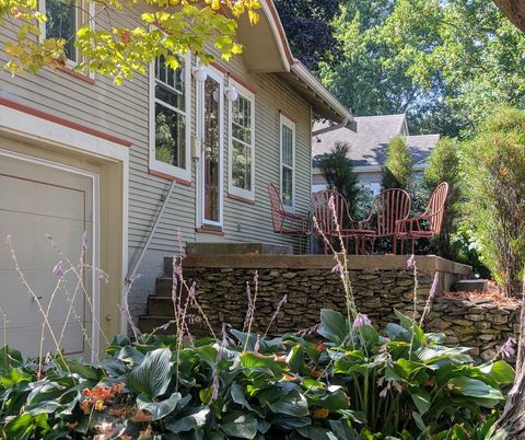 Tiny photo for 909 W Union Street, Champaign, IL 61821 (MLS # 12396353)