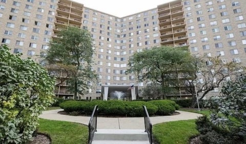 Photo of 6833 N Kedzie Avenue #1009, Chicago, IL 60645 (MLS # 12745889)