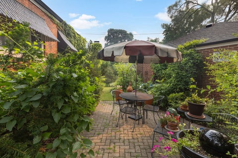Tiny photo for 7030 N Ionia Avenue, Chicago, IL 60646 (MLS # 12703847)