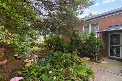Tiny photo for 7030 N Ionia Avenue, Chicago, IL 60646 (MLS # 12703847)