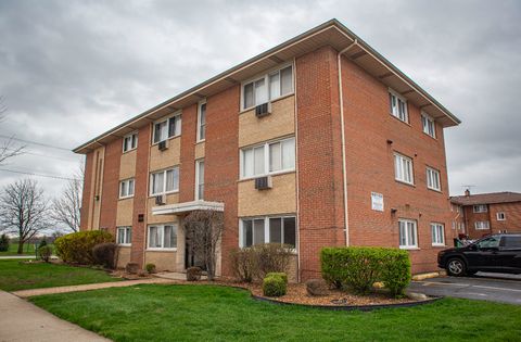 Tiny photo for 11036 S Kenneth Avenue #1, Oak Lawn, IL 60453 (MLS # 12623087)