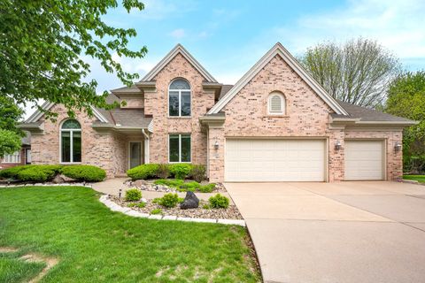 Photo of 2109 Hackberry Road, Bloomington, IL 61704 (MLS # 12590197)