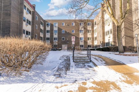 Tiny photo for 10015 Beverly Drive #404, Skokie, IL 60076 (MLS # 12555282)