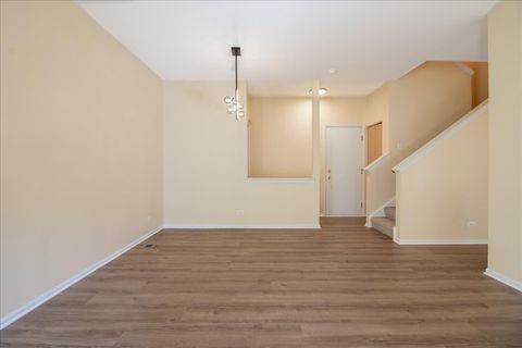 Tiny photo for 2306 Reflections Drive, Aurora, IL 60502 (MLS # 12507367)