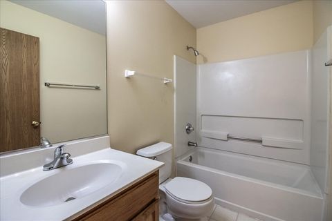 Tiny photo for 2306 Reflections Drive, Aurora, IL 60502 (MLS # 12507367)