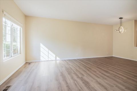 Tiny photo for 2306 Reflections Drive, Aurora, IL 60502 (MLS # 12507367)