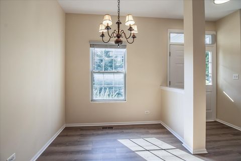 Tiny photo for 2306 Reflections Drive, Aurora, IL 60502 (MLS # 12507367)