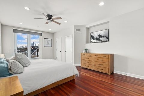 Tiny photo for 1251 N Bosworth Avenue #3, Chicago, IL 60642 (MLS # 12554766)