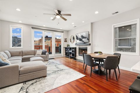 Tiny photo for 1251 N Bosworth Avenue #3, Chicago, IL 60642 (MLS # 12554766)