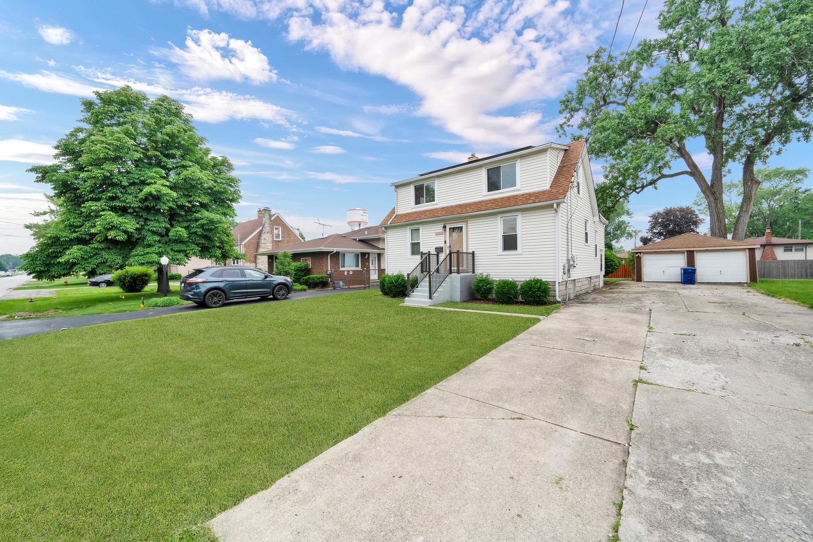 10910 S Natchez Avenue