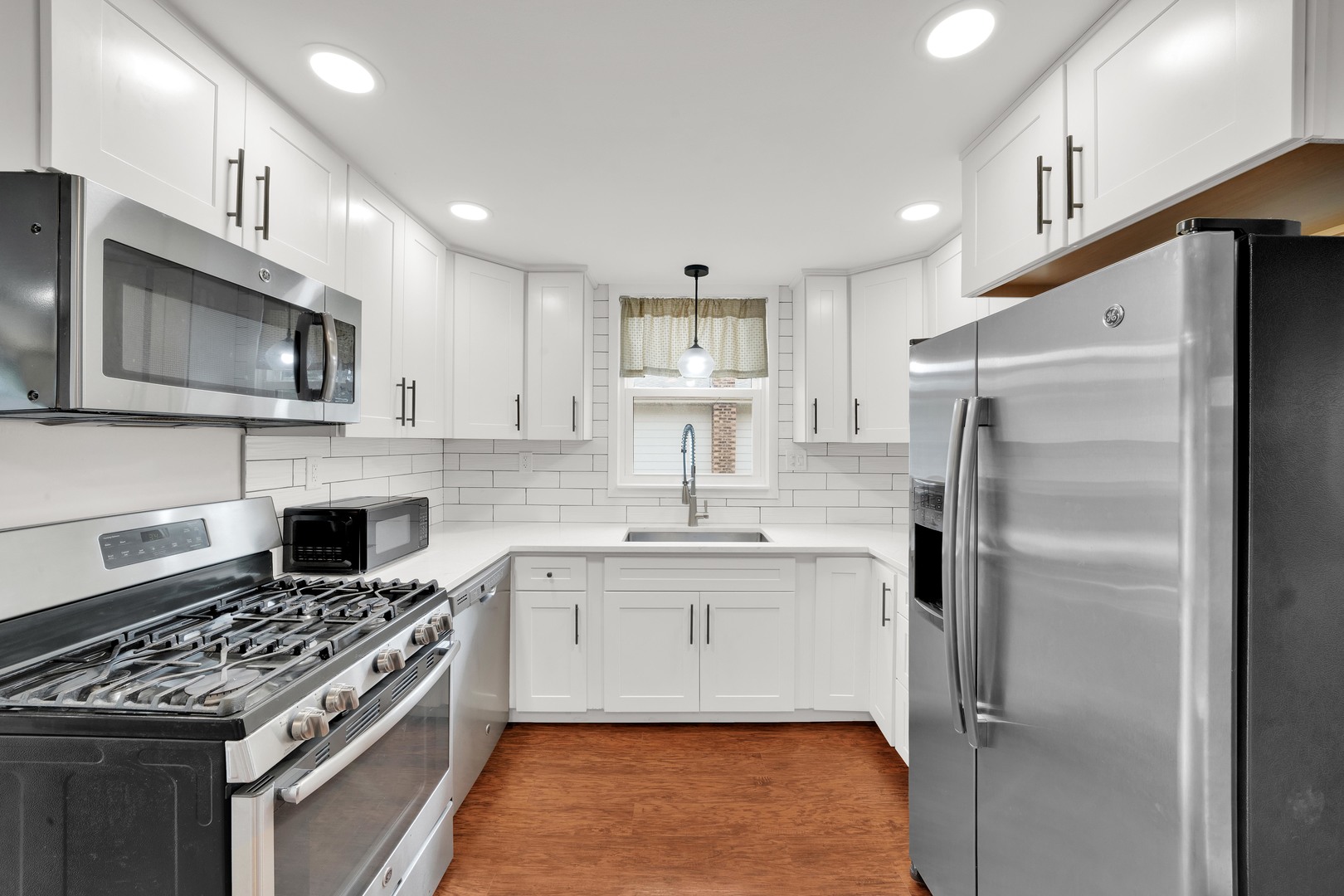 10910 S Natchez Avenue