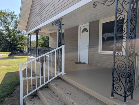 Tiny photo for 1417 S Ledford Street, Harrisburg, IL 62946 (MLS # 12762937)