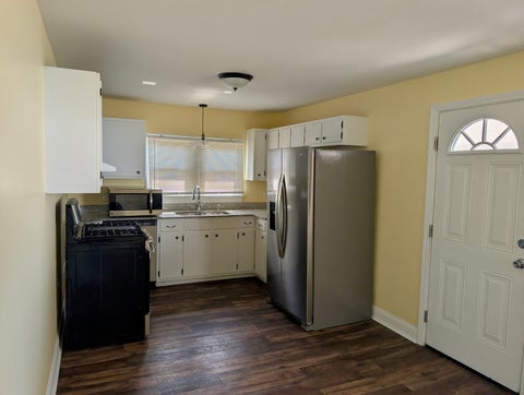 Tiny photo for 1417 S Ledford Street, Harrisburg, IL 62946 (MLS # 12762937)