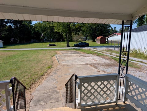 Tiny photo for 1417 S Ledford Street, Harrisburg, IL 62946 (MLS # 12762937)