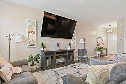 Tiny photo for 1204 Draper Road, McHenry, IL 60050 (MLS # 12604880)