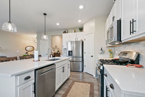 Tiny photo for 1204 Draper Road, McHenry, IL 60050 (MLS # 12604880)