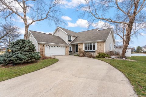 Photo of 2501 Cherry Hills Drive, Champaign, IL 61822 (MLS # 12526364)