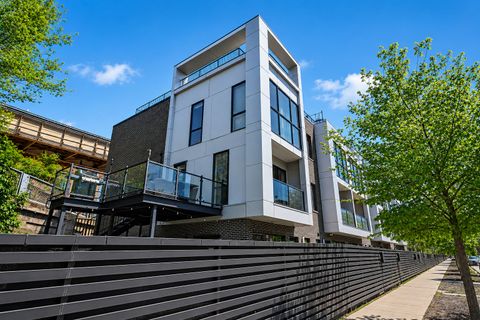 Photo of 1755 N Winnebago Avenue, Chicago, IL 60647 (MLS # 12639663)