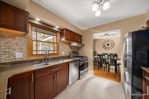 Tiny photo for 500 N Lyle Avenue, Elgin, IL 60123 (MLS # 12509954)