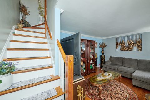 Tiny photo for 1881 ORCHARD Street, Des Plaines, IL 60018 (MLS # 12597787)
