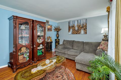 Tiny photo for 1881 ORCHARD Street, Des Plaines, IL 60018 (MLS # 12597787)