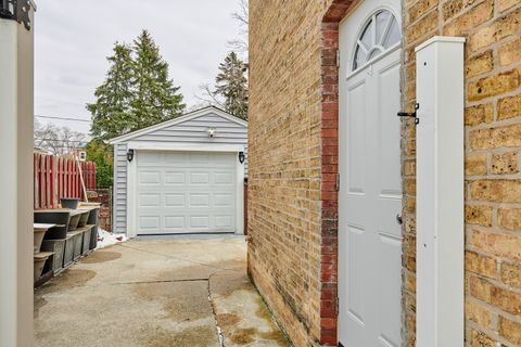 Tiny photo for 1881 ORCHARD Street, Des Plaines, IL 60018 (MLS # 12597787)