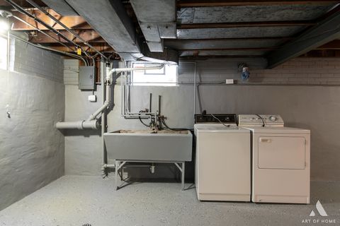 Tiny photo for 6908 N Mendota Avenue, Chicago, IL 60646 (MLS # 12556613)