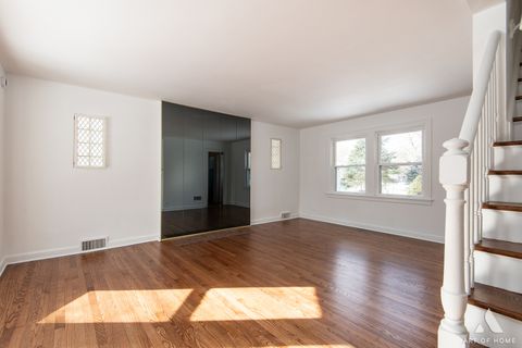Tiny photo for 6908 N Mendota Avenue, Chicago, IL 60646 (MLS # 12556613)