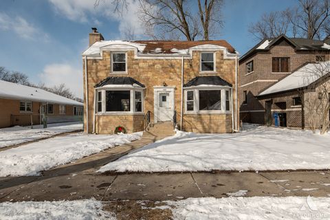 Photo of 6908 N Mendota Avenue, Chicago, IL 60646 (MLS # 12556613)