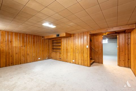 Tiny photo for 6908 N Mendota Avenue, Chicago, IL 60646 (MLS # 12556613)