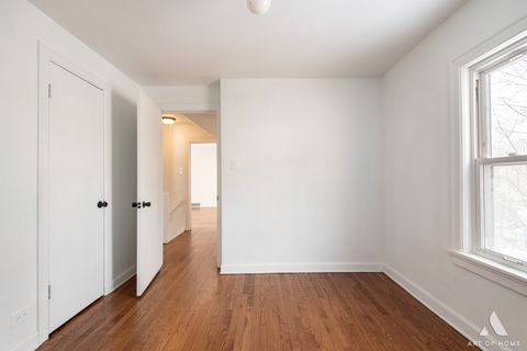 Tiny photo for 6908 N Mendota Avenue, Chicago, IL 60646 (MLS # 12556613)