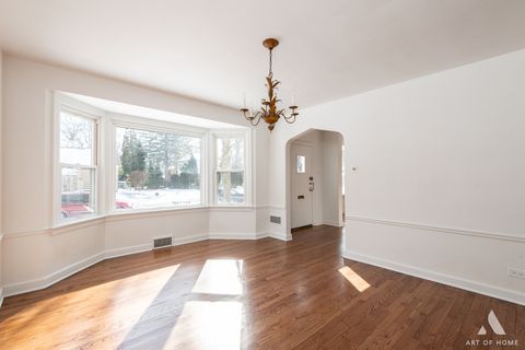 Tiny photo for 6908 N Mendota Avenue, Chicago, IL 60646 (MLS # 12556613)