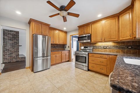 Tiny photo for 602 Prairie Avenue, Downers Grove, IL 60515 (MLS # 12572922)