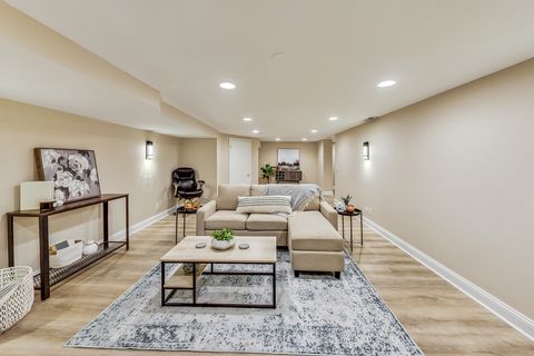 Tiny photo for 900 N Prospect Avenue, Park Ridge, IL 60068 (MLS # 12474739)