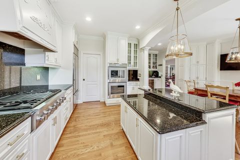 Tiny photo for 900 N Prospect Avenue, Park Ridge, IL 60068 (MLS # 12474739)