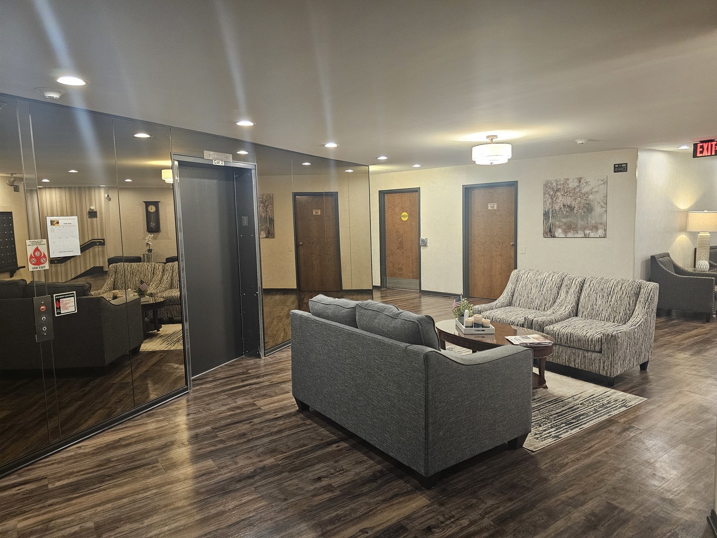 950 E Wilmette Road 401