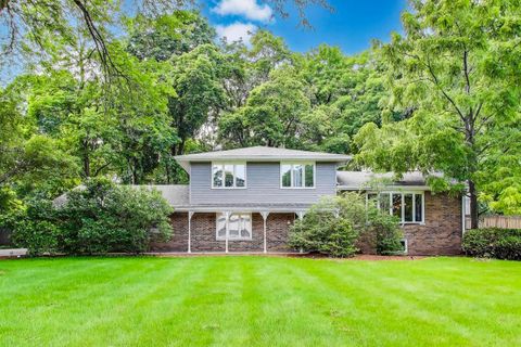 Photo of 32362 N PINE Avenue, Grayslake, IL 60030 (MLS # 12655508)