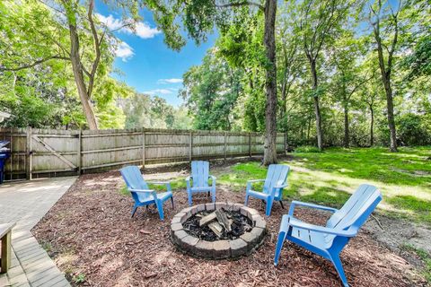 Tiny photo for 32362 N PINE Avenue, Grayslake, IL 60030 (MLS # 12655508)